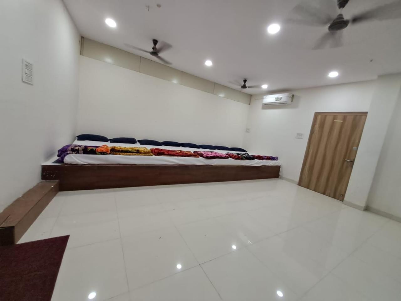 Shree Sawariya Yatri Grah Hotel Ujjain Exterior photo